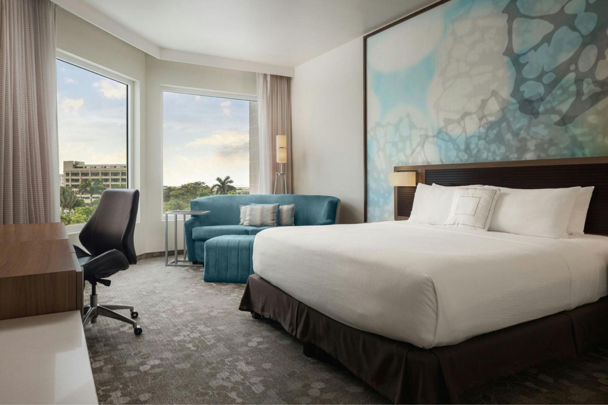 Готель Courtyard By Marriott Kingston, Jamaica Екстер'єр фото