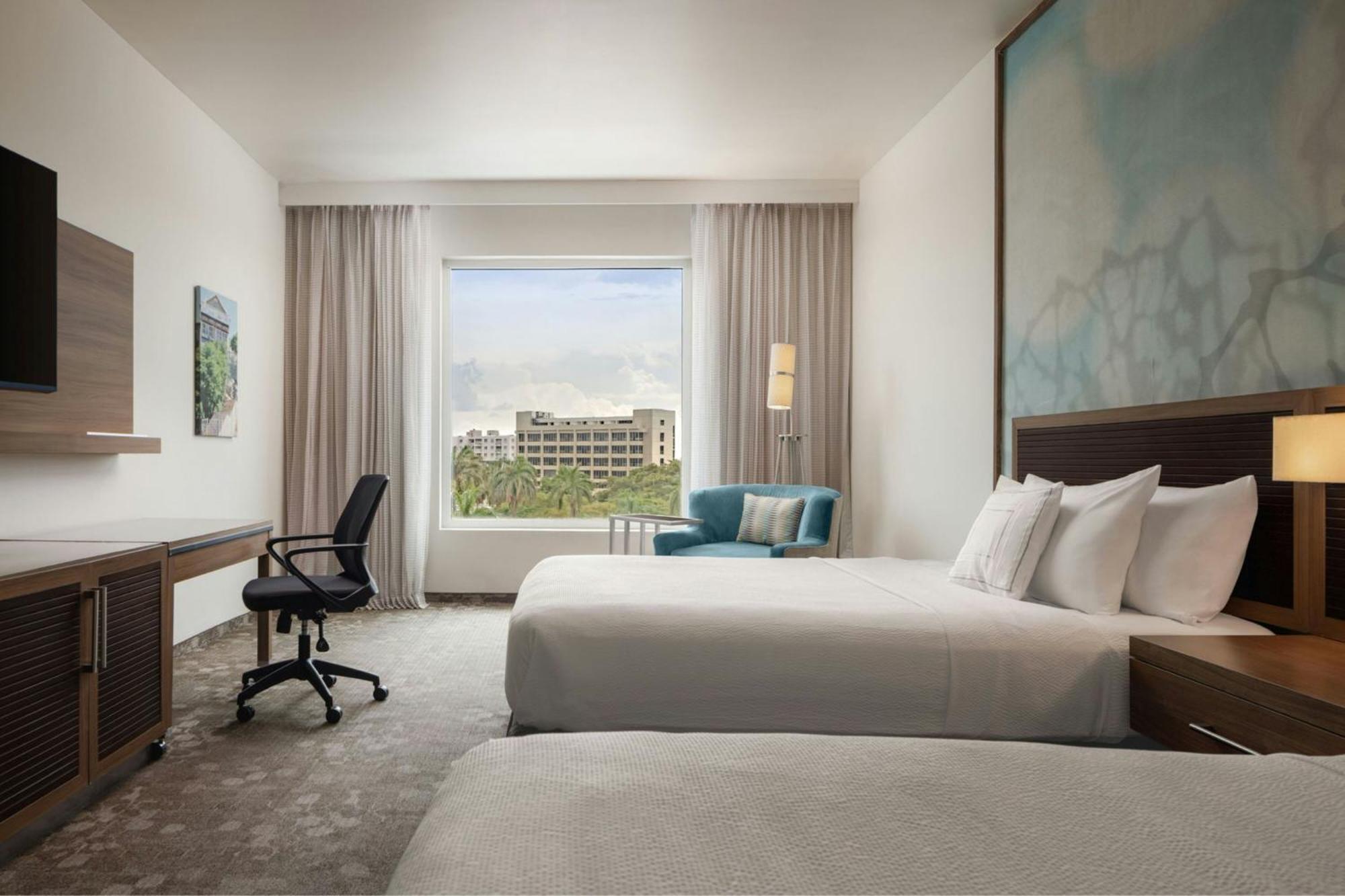 Готель Courtyard By Marriott Kingston, Jamaica Екстер'єр фото